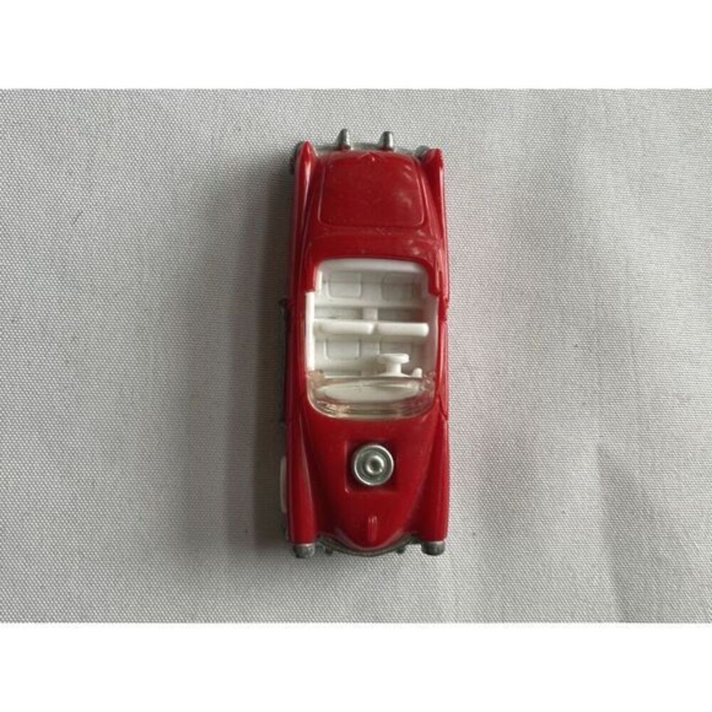 Hot Wheels 100% 1993 Convertible Red w white‎ interior Mantel